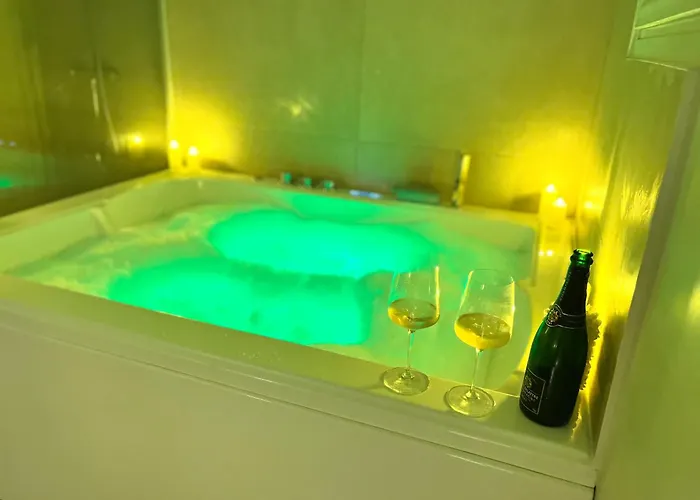 Romantique Avec Bain Apartment